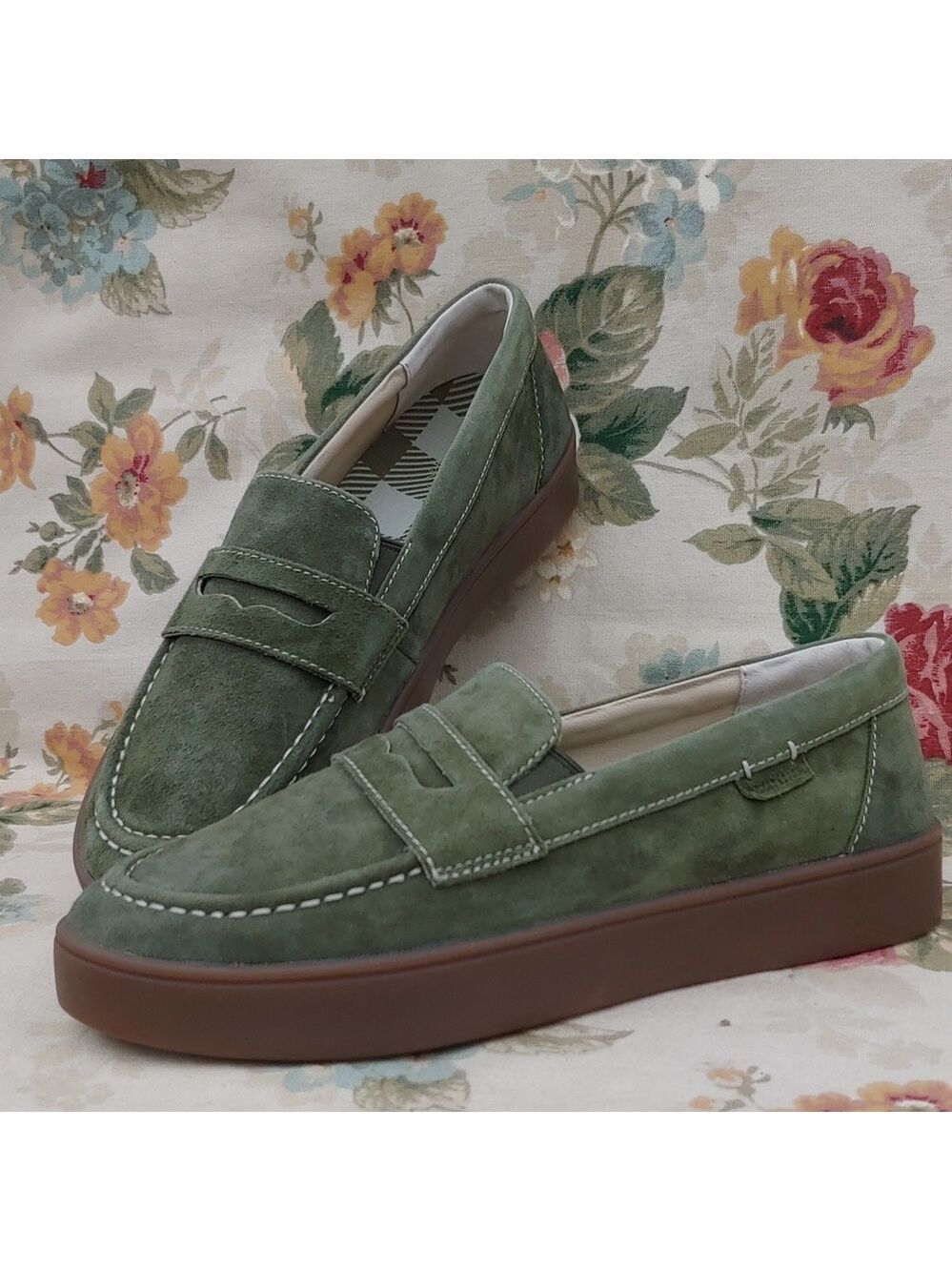 Revitalign Malibu Suede Penny Loafer Shoes in Olive Green Women's size 9 NWOT - Picture 3 of 17